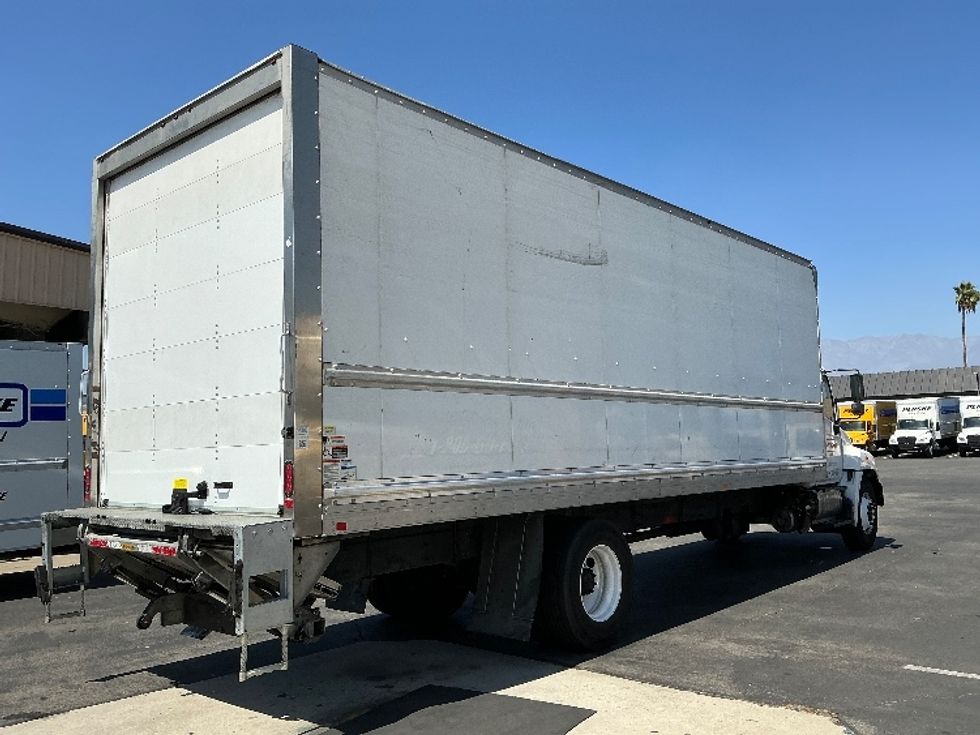 Medium Duty Box Truck-Light and Medium Duty Trucks-Hino-2018-268-Torrance-CA-212,893\n\t\tmiles-$ 49,500 - Image 13