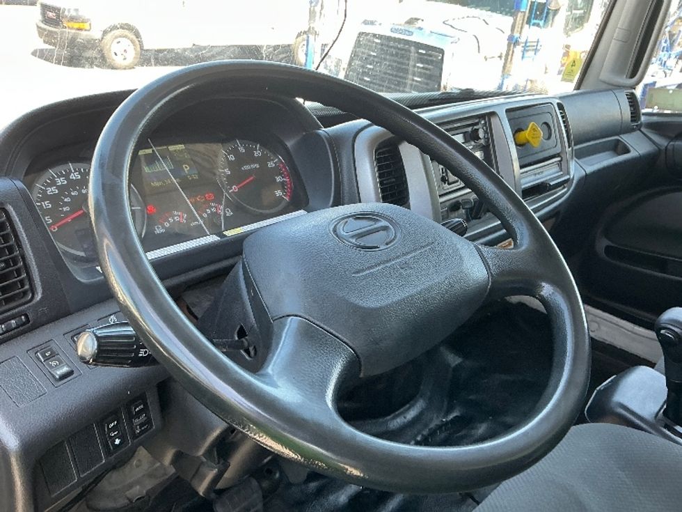 Medium Duty Box Truck-Light and Medium Duty Trucks-Hino-2018-268-Torrance-CA-212,893\n\t\tmiles-$ 49,500 - Image 17