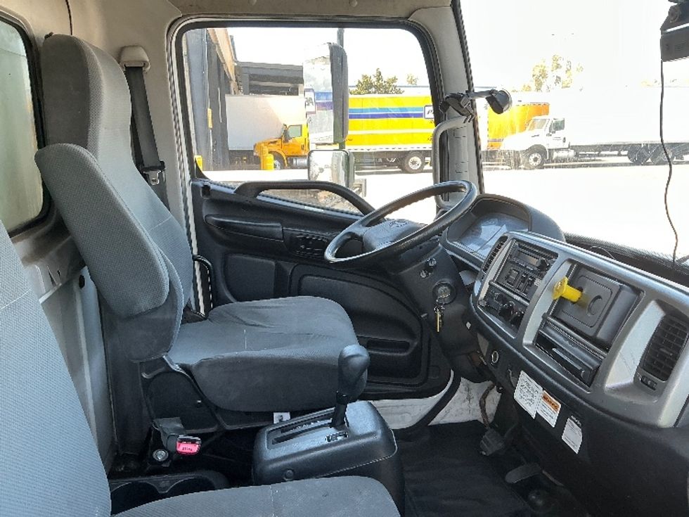 Medium Duty Box Truck-Light and Medium Duty Trucks-Hino-2018-268-Torrance-CA-212,893\n\t\tmiles-$ 49,500 - Image 22