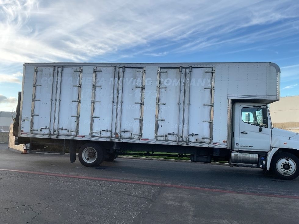 Medium Duty Box Truck-Light and Medium Duty Trucks-Hino-2018-268-Torrance-CA-213,190\n\t\tmiles-$ 48,750 - Image 15
