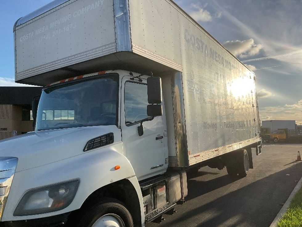 Medium Duty Box Truck-Light and Medium Duty Trucks-Hino-2018-268-Torrance-CA-213,190\n\t\tmiles-$ 48,750 - Image 3