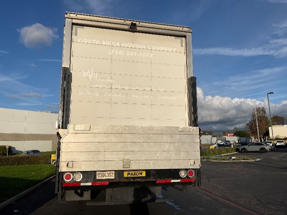 Medium Duty Box Truck-Light and Medium Duty Trucks-Hino-2018-268-Torrance-CA-213,190\n\t\tmiles-$ 48,750 - Image 7