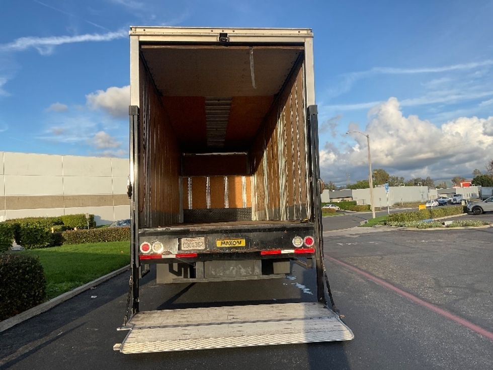 Medium Duty Box Truck-Light and Medium Duty Trucks-Hino-2018-268-Torrance-CA-213,190\n\t\tmiles-$ 48,750 - Image 9