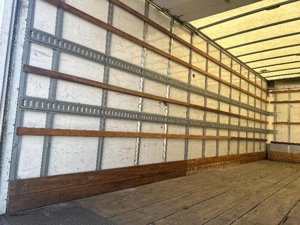 Medium Duty Box Truck-Light and Medium Duty Trucks-Hino-2018-268-Torrance-CA-232,527\n\t\tmiles-$ 46,500 - Image 11