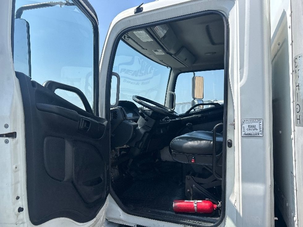 Medium Duty Box Truck-Light and Medium Duty Trucks-Hino-2018-268-Torrance-CA-232,527\n\t\tmiles-$ 46,500 - Image 16