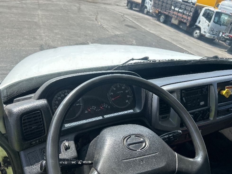 Medium Duty Box Truck-Light and Medium Duty Trucks-Hino-2018-268-Torrance-CA-232,527\n\t\tmiles-$ 46,500 - Image 18