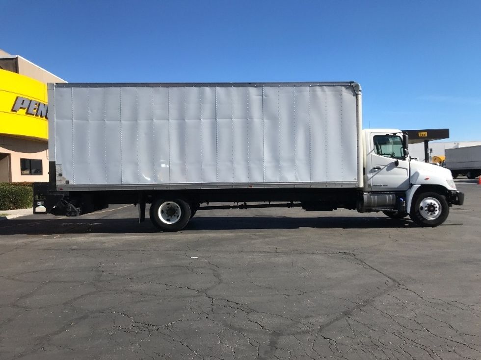 Medium Duty Box Truck-Light and Medium Duty Trucks-Hino-2018-268-Torrance-CA-260,855\n\t\tmiles-$ 37,500 - Image 15
