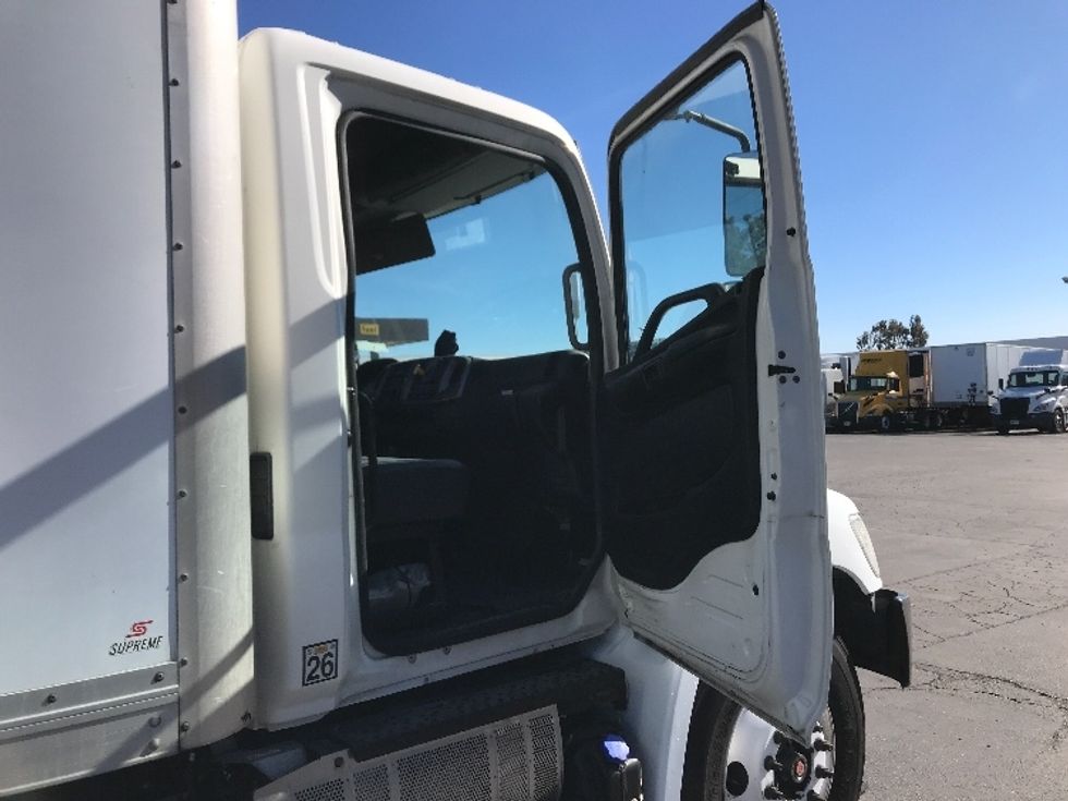 Medium Duty Box Truck-Light and Medium Duty Trucks-Hino-2018-268-Torrance-CA-260,855\n\t\tmiles-$ 37,500 - Image 20