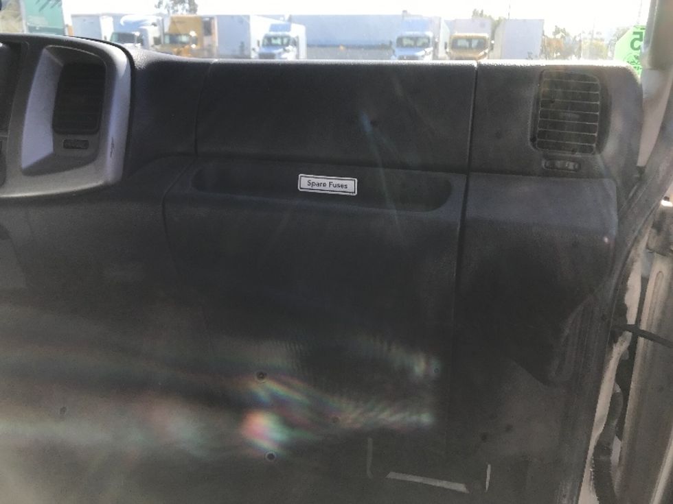 Medium Duty Box Truck-Light and Medium Duty Trucks-Hino-2018-268-Torrance-CA-260,855\n\t\tmiles-$ 37,500 - Image 21