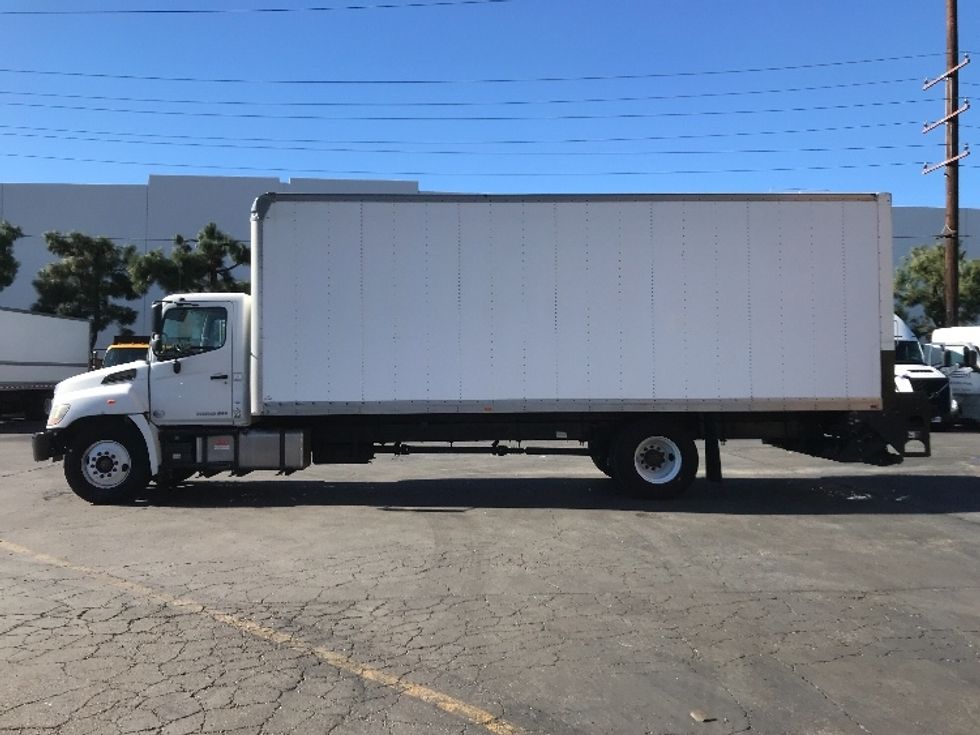 Medium Duty Box Truck-Light and Medium Duty Trucks-Hino-2018-268-Torrance-CA-260,855\n\t\tmiles-$ 37,500 - Image 4