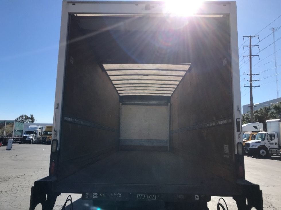 Medium Duty Box Truck-Light and Medium Duty Trucks-Hino-2018-268-Torrance-CA-260,855\n\t\tmiles-$ 37,500 - Image 8