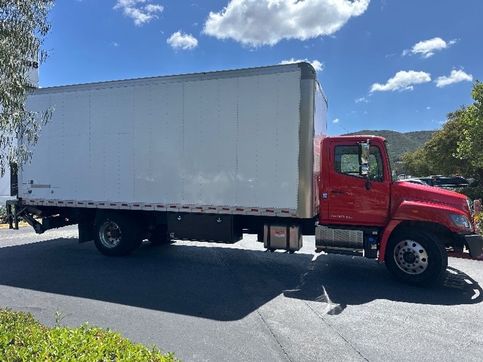 Medium Duty Box Truck-Light and Medium Duty Trucks-Hino-2018-268-Torrance-CA-286,904\n\t\tmiles-$ 33,250 - Image 15