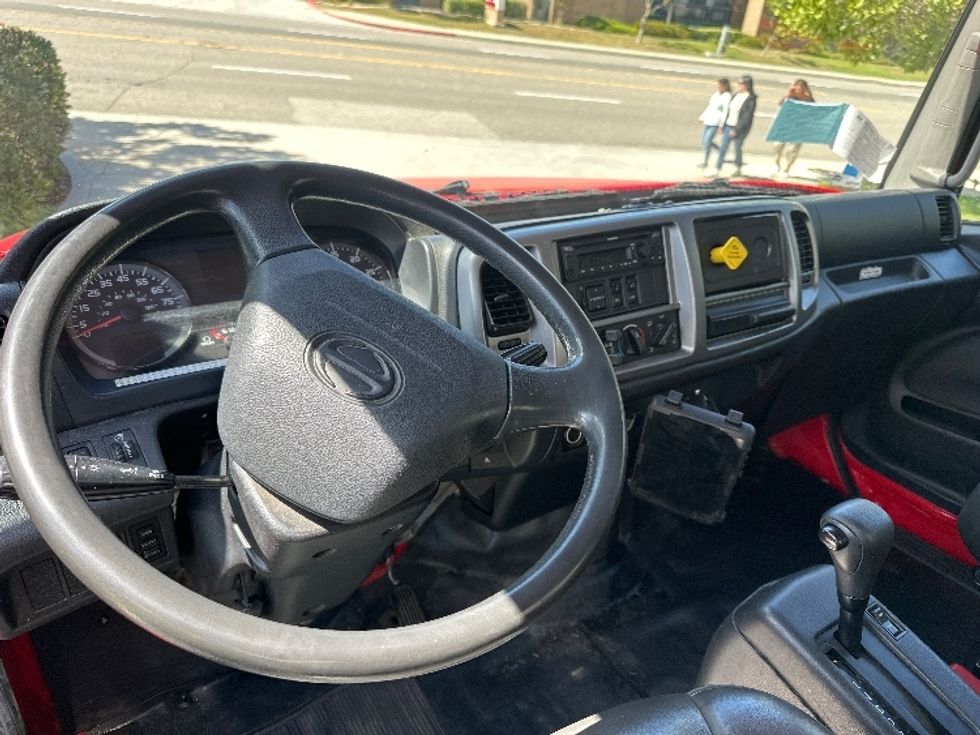 Medium Duty Box Truck-Light and Medium Duty Trucks-Hino-2018-268-Torrance-CA-286,904\n\t\tmiles-$ 33,250 - Image 18