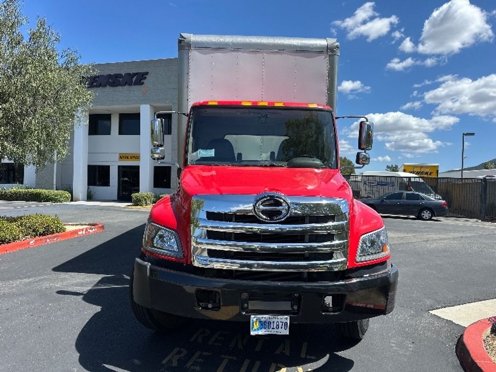 Medium Duty Box Truck-Light and Medium Duty Trucks-Hino-2018-268-Torrance-CA-286,904\n\t\tmiles-$ 33,250 - Image 2