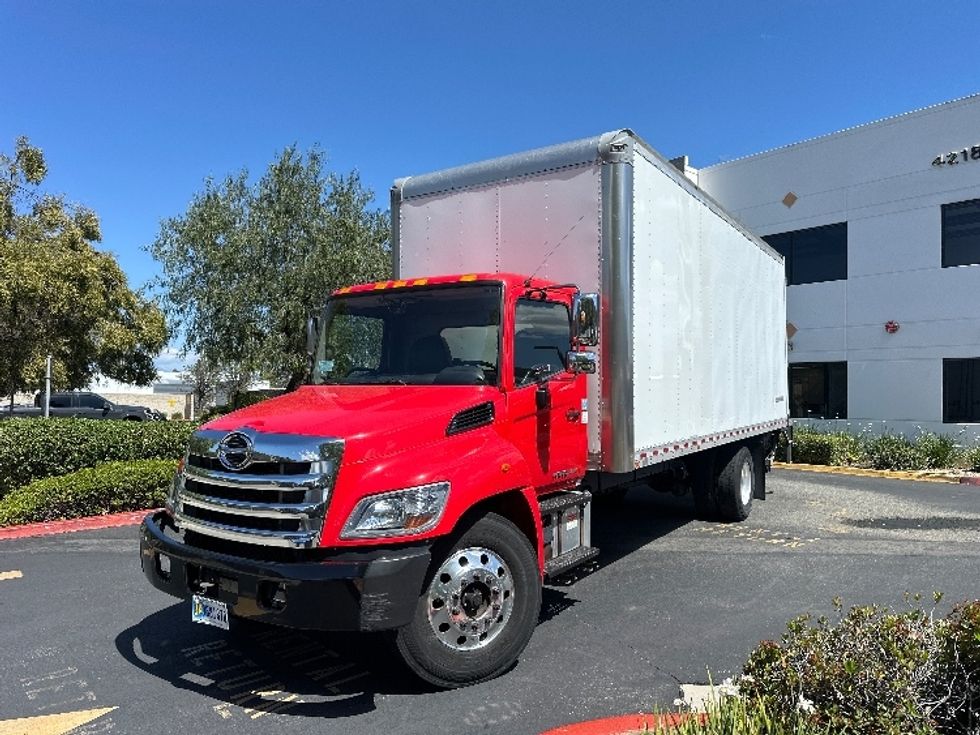 Medium Duty Box Truck-Light and Medium Duty Trucks-Hino-2018-268-Torrance-CA-286,904\n\t\tmiles-$ 33,250 - Image 3
