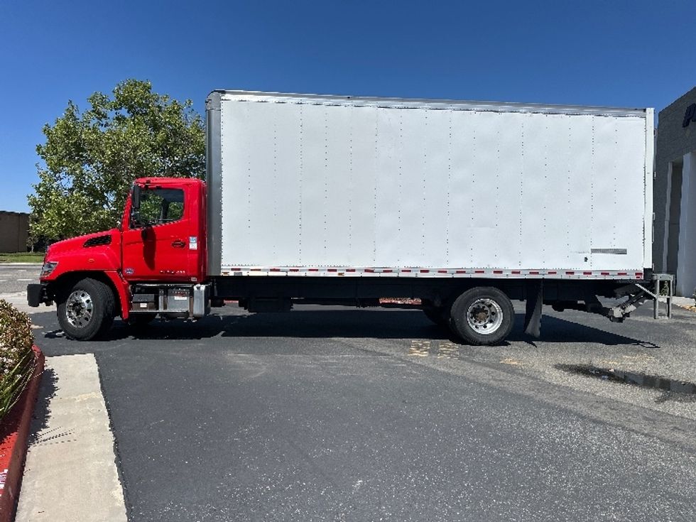 Medium Duty Box Truck-Light and Medium Duty Trucks-Hino-2018-268-Torrance-CA-286,904\n\t\tmiles-$ 33,250 - Image 4