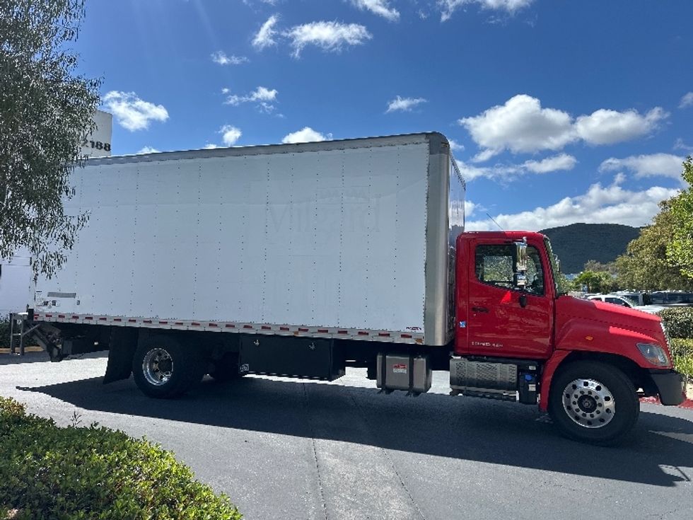 Medium Duty Box Truck-Light and Medium Duty Trucks-Hino-2018-268-Torrance-CA-293,063\n\t\tmiles-$ 32,250 - Image 13