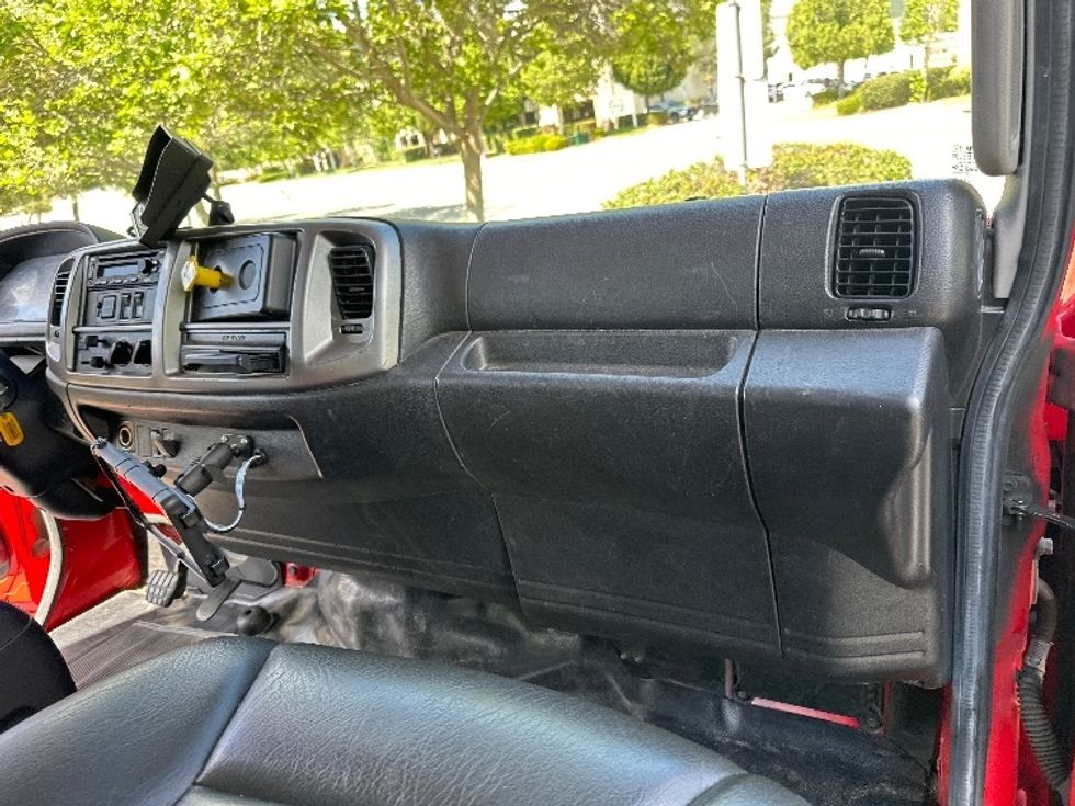 Medium Duty Box Truck-Light and Medium Duty Trucks-Hino-2018-268-Torrance-CA-293,063\n\t\tmiles-$ 32,250 - Image 19