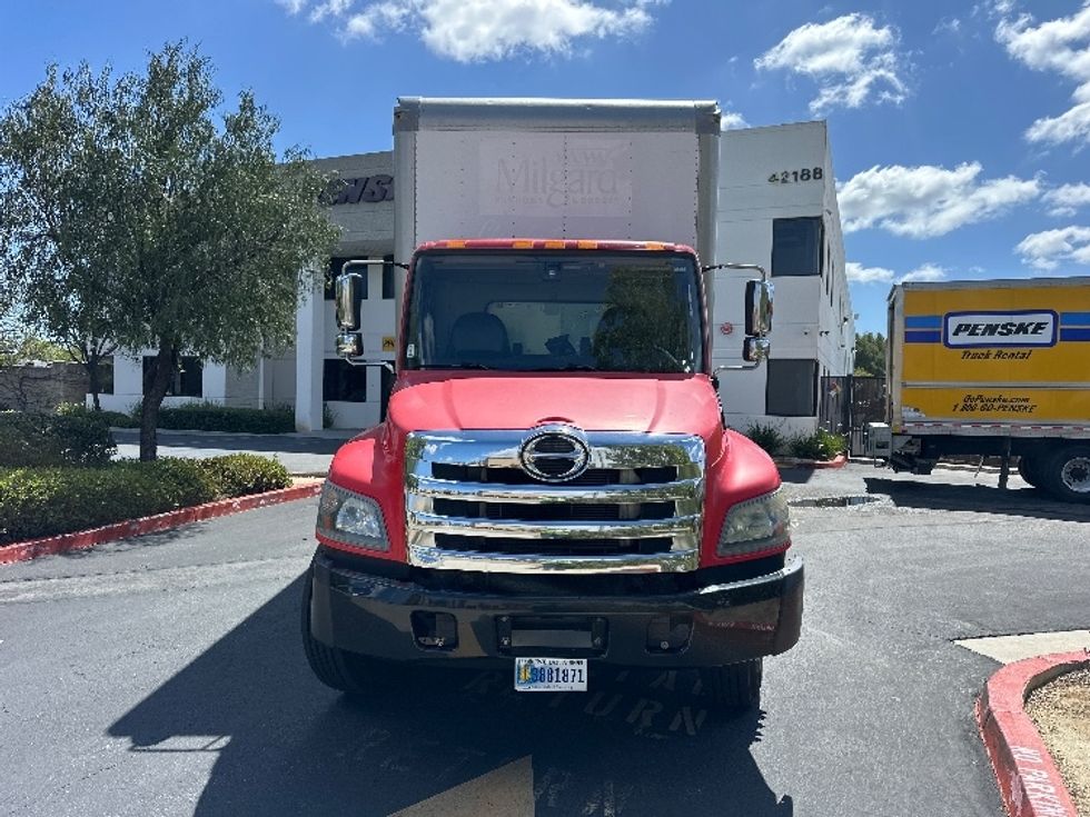Medium Duty Box Truck-Light and Medium Duty Trucks-Hino-2018-268-Torrance-CA-293,063\n\t\tmiles-$ 32,250 - Image 2