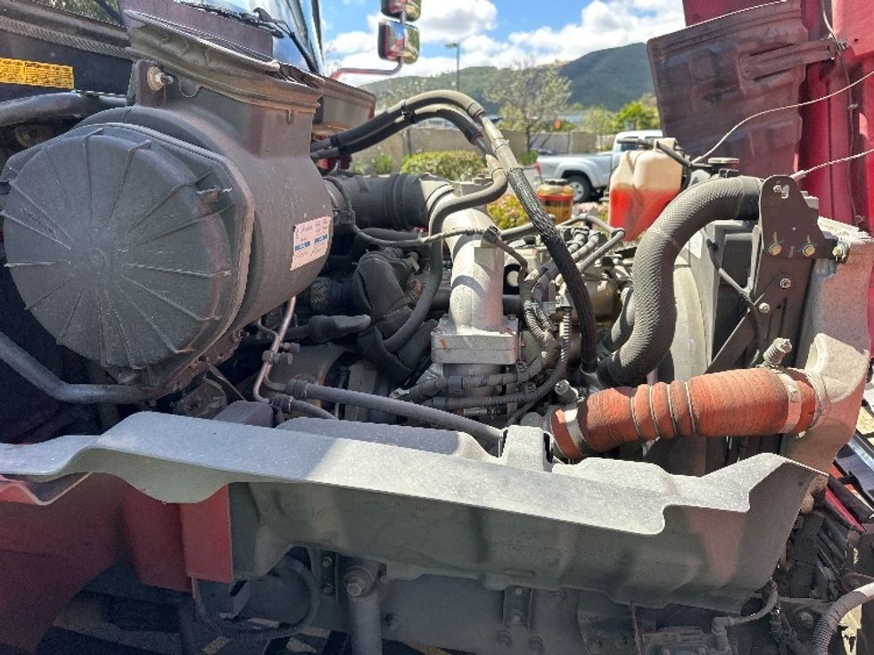 Medium Duty Box Truck-Light and Medium Duty Trucks-Hino-2018-268-Torrance-CA-293,063\n\t\tmiles-$ 32,250 - Image 21