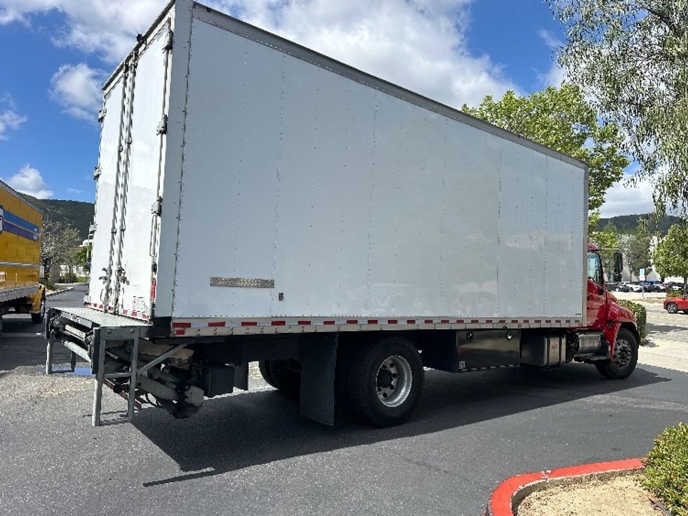 Medium Duty Box Truck-Light and Medium Duty Trucks-Hino-2018-268-Torrance-CA-322,823\n\t\tmiles-$ 28,000 - Image 13