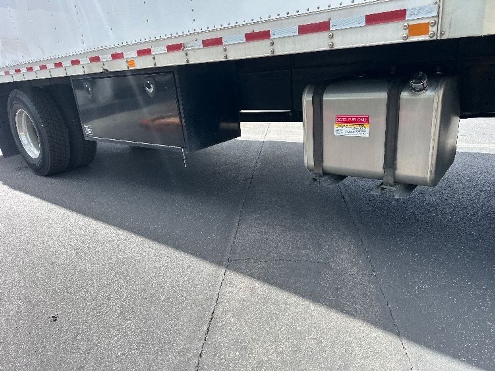 Medium Duty Box Truck-Light and Medium Duty Trucks-Hino-2018-268-Torrance-CA-322,823\n\t\tmiles-$ 28,000 - Image 14