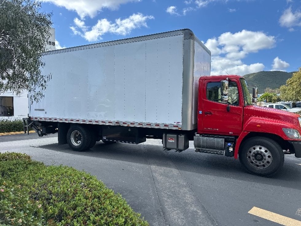 Medium Duty Box Truck-Light and Medium Duty Trucks-Hino-2018-268-Torrance-CA-322,823\n\t\tmiles-$ 28,000 - Image 15