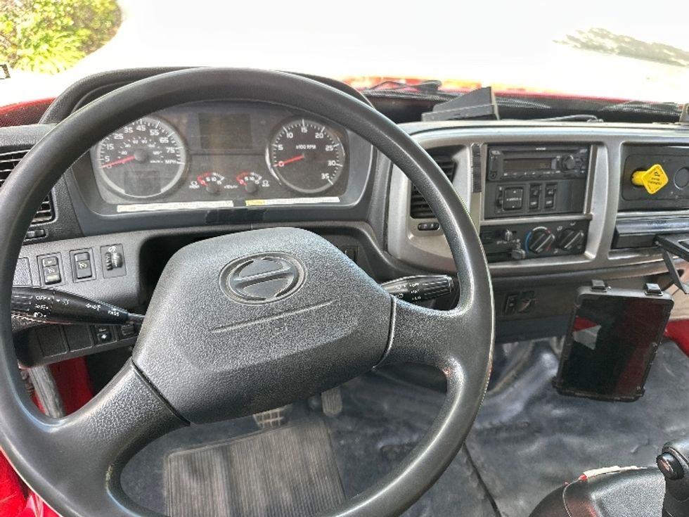 Medium Duty Box Truck-Light and Medium Duty Trucks-Hino-2018-268-Torrance-CA-322,823\n\t\tmiles-$ 28,000 - Image 18