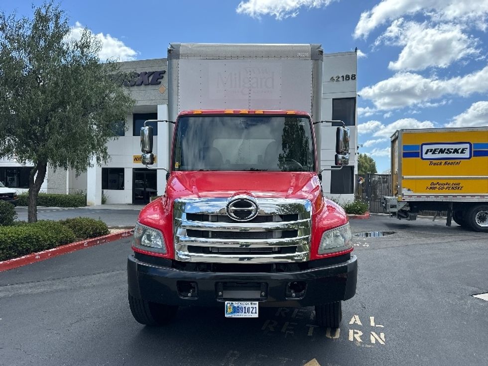 Medium Duty Box Truck-Light and Medium Duty Trucks-Hino-2018-268-Torrance-CA-322,823\n\t\tmiles-$ 28,000 - Image 2