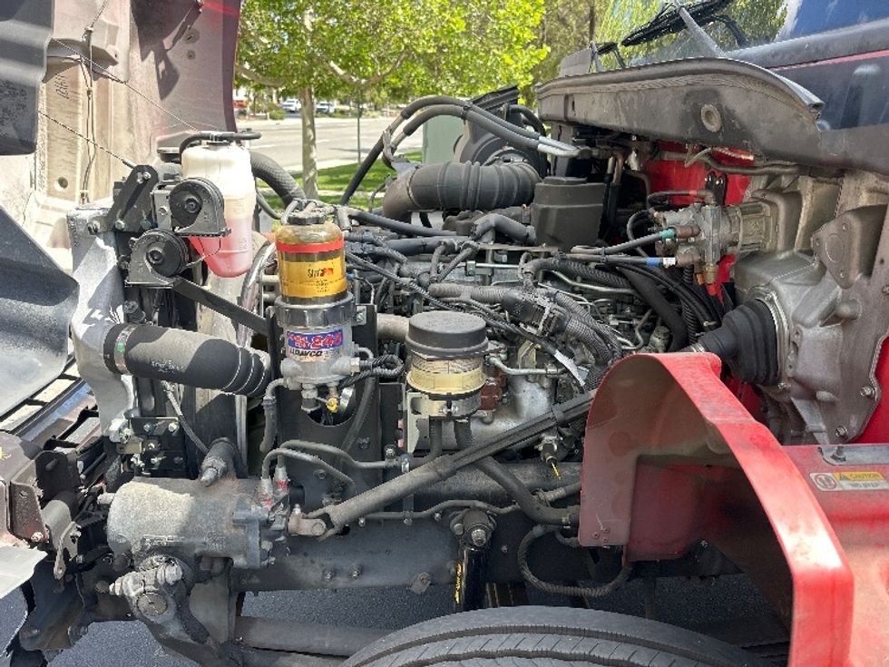 Medium Duty Box Truck-Light and Medium Duty Trucks-Hino-2018-268-Torrance-CA-322,823\n\t\tmiles-$ 28,000 - Image 24