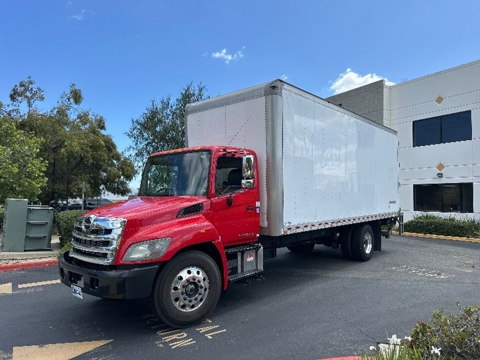 Medium Duty Box Truck-Light and Medium Duty Trucks-Hino-2018-268-Torrance-CA-322,823\n\t\tmiles-$ 28,000 - Image 3