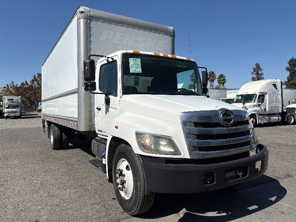 Medium Duty Box Truck-Light and Medium Duty Trucks-Hino-2018-268-West Sacramento-CA-206,044\n\t\tmiles-$ 50,500 - Image 1