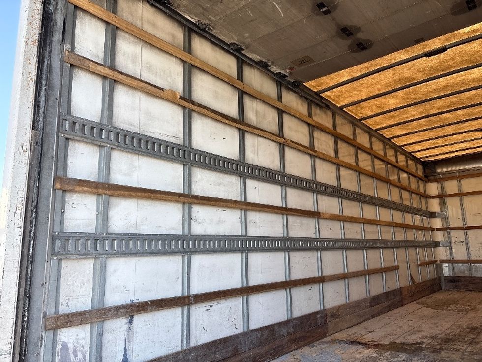 Medium Duty Box Truck-Light and Medium Duty Trucks-Hino-2018-268-West Sacramento-CA-206,044\n\t\tmiles-$ 50,500 - Image 11