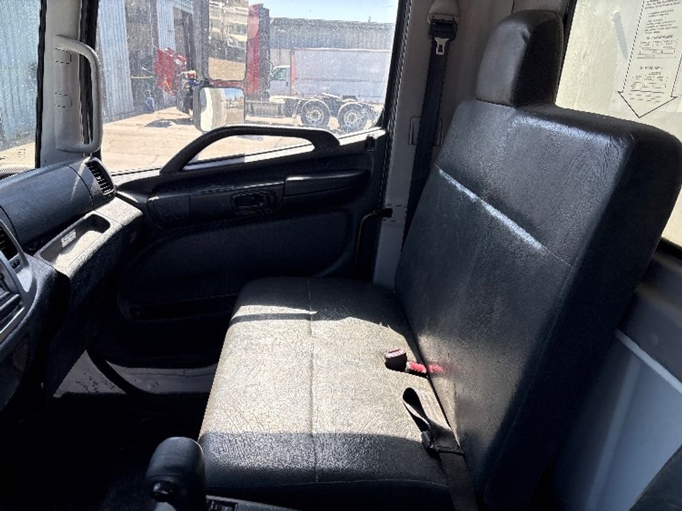 Medium Duty Box Truck-Light and Medium Duty Trucks-Hino-2018-268-West Sacramento-CA-206,044\n\t\tmiles-$ 50,500 - Image 19