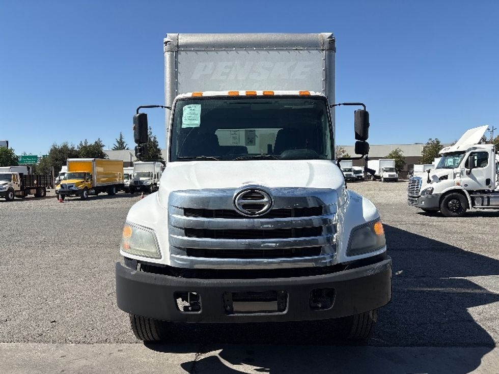 Medium Duty Box Truck-Light and Medium Duty Trucks-Hino-2018-268-West Sacramento-CA-206,044\n\t\tmiles-$ 50,500 - Image 2