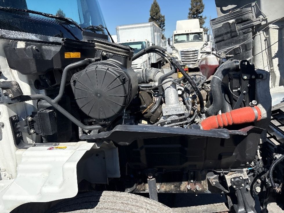Medium Duty Box Truck-Light and Medium Duty Trucks-Hino-2018-268-West Sacramento-CA-206,044\n\t\tmiles-$ 50,500 - Image 23
