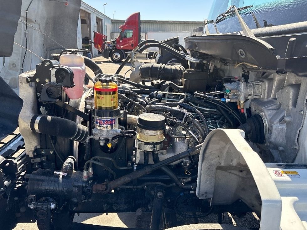 Medium Duty Box Truck-Light and Medium Duty Trucks-Hino-2018-268-West Sacramento-CA-206,044\n\t\tmiles-$ 50,500 - Image 24