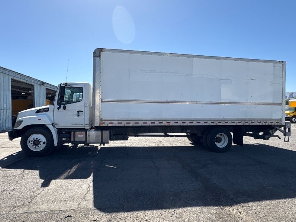 Medium Duty Box Truck-Light and Medium Duty Trucks-Hino-2018-268-West Sacramento-CA-206,044\n\t\tmiles-$ 50,500 - Image 4