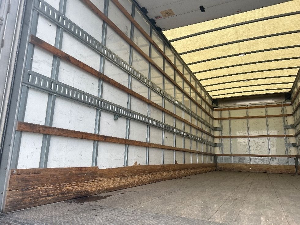 Medium Duty Box Truck-Light and Medium Duty Trucks-Hino-2018-268-West Sacramento-CA-224,999\n\t\tmiles-$ 41,500 - Image 11