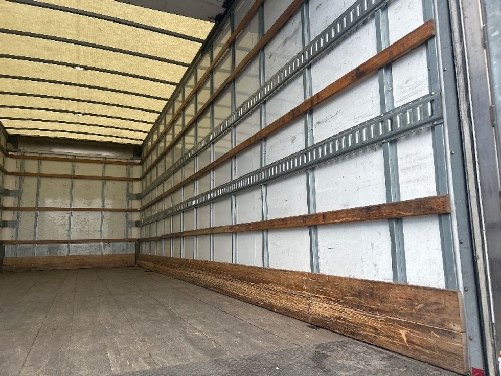 Medium Duty Box Truck-Light and Medium Duty Trucks-Hino-2018-268-West Sacramento-CA-224,999\n\t\tmiles-$ 41,500 - Image 12