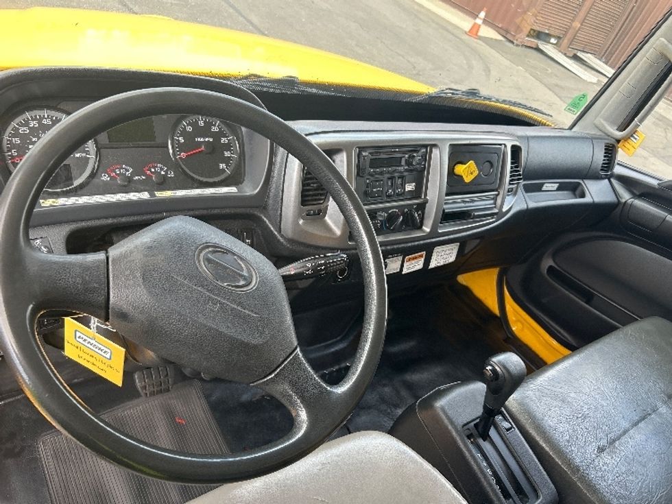 Medium Duty Box Truck-Light and Medium Duty Trucks-Hino-2018-268-West Sacramento-CA-224,999\n\t\tmiles-$ 41,500 - Image 18