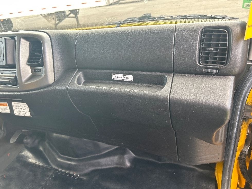 Medium Duty Box Truck-Light and Medium Duty Trucks-Hino-2018-268-West Sacramento-CA-224,999\n\t\tmiles-$ 41,500 - Image 21