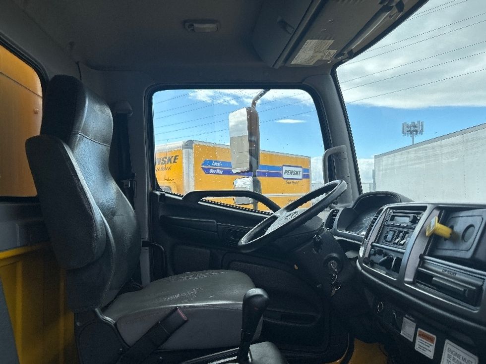 Medium Duty Box Truck-Light and Medium Duty Trucks-Hino-2018-268-West Sacramento-CA-224,999\n\t\tmiles-$ 41,500 - Image 22