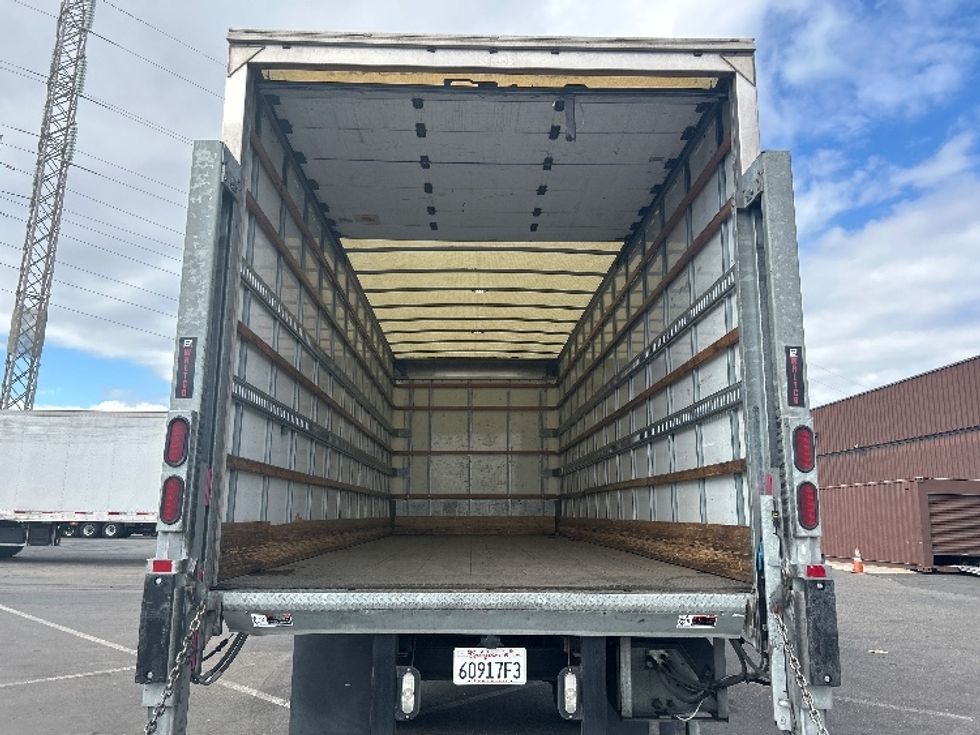 Medium Duty Box Truck-Light and Medium Duty Trucks-Hino-2018-268-West Sacramento-CA-224,999\n\t\tmiles-$ 41,500 - Image 8