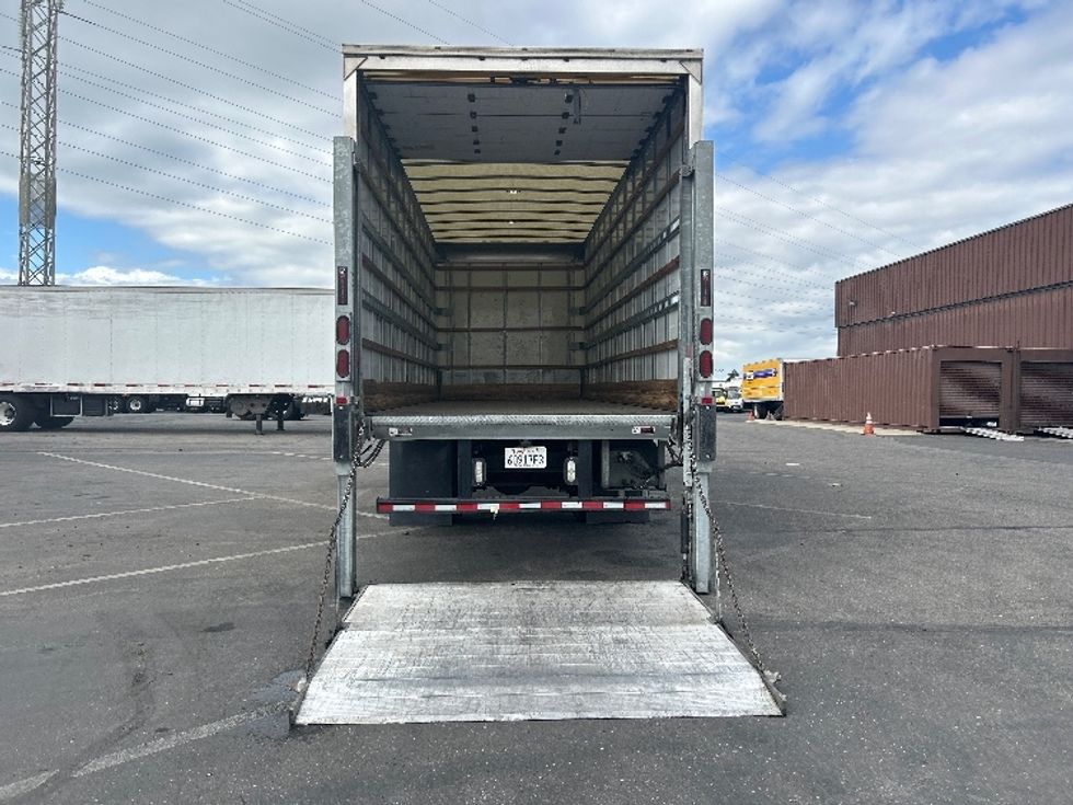 Medium Duty Box Truck-Light and Medium Duty Trucks-Hino-2018-268-West Sacramento-CA-224,999\n\t\tmiles-$ 41,500 - Image 9