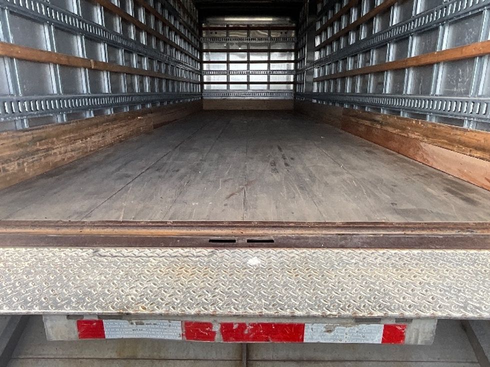 Medium Duty Box Truck-Light and Medium Duty Trucks-Hino-2018-338-Cambridge-ON-147,142\n\t\tkm-$ 68,750 - Image 10