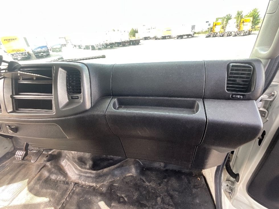 Medium Duty Box Truck-Light and Medium Duty Trucks-Hino-2018-338-Cambridge-ON-147,142\n\t\tkm-$ 68,750 - Image 21