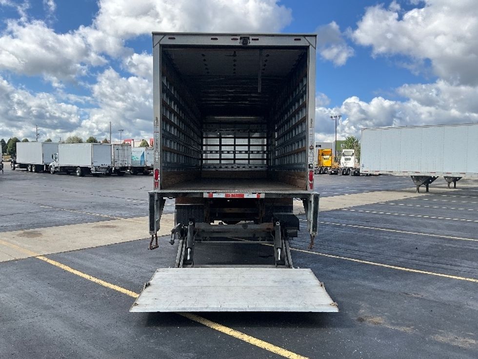 Medium Duty Box Truck-Light and Medium Duty Trucks-Hino-2018-338-Cambridge-ON-147,142\n\t\tkm-$ 68,750 - Image 9