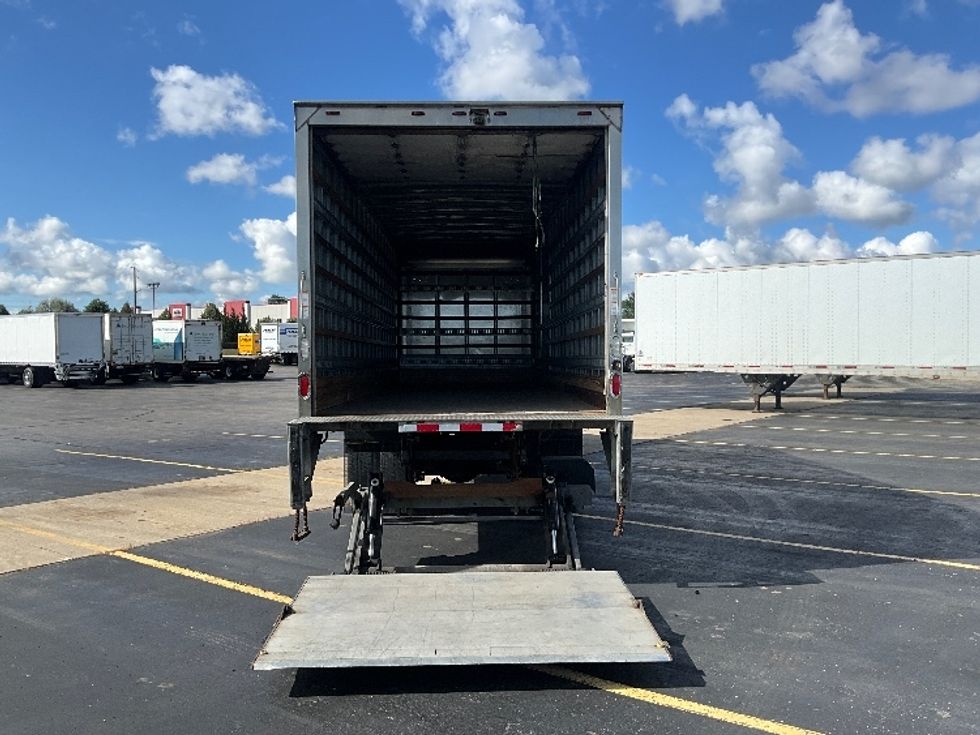 Medium Duty Box Truck-Light and Medium Duty Trucks-Hino-2018-338-Cambridge-ON-391,197\n\t\tkm-$ 45,750 - Image 10