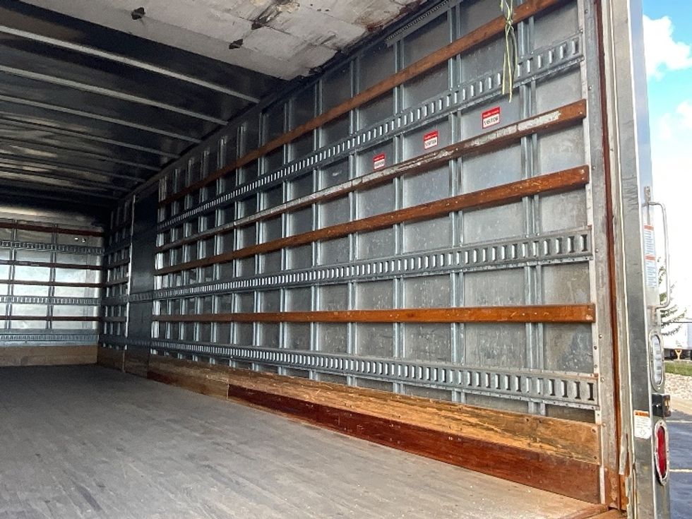 Medium Duty Box Truck-Light and Medium Duty Trucks-Hino-2018-338-Cambridge-ON-391,197\n\t\tkm-$ 45,750 - Image 12